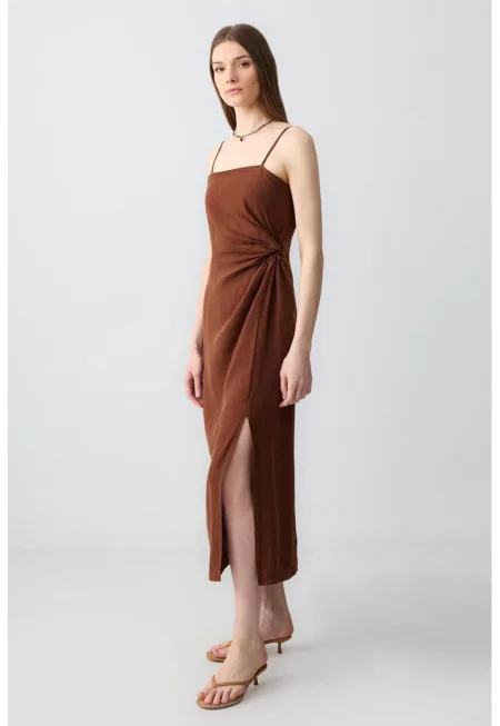 Ленена рокля - Кафяв