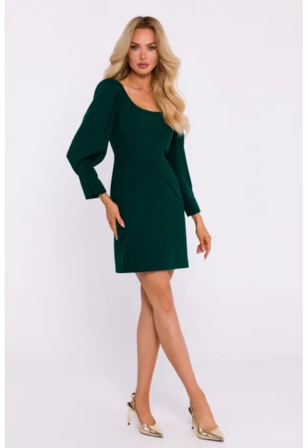 Мини рокля с дълбоко деколте -