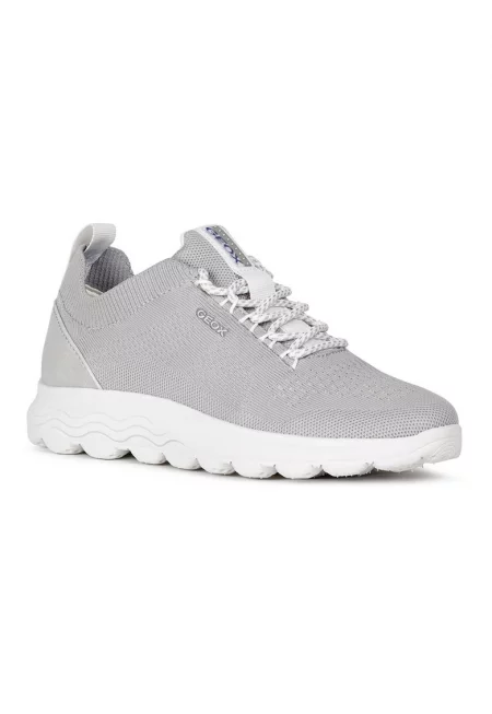 Мрежести спортни обувки с кожа