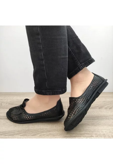 Дамски обувки  6670-07 перфорирани - Черно - Черен