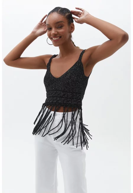 Къс топ с шпиц и ресни - Черен