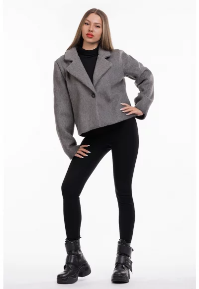 Късо свободно палто с двойни ревери