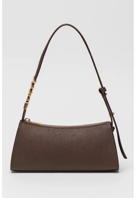 Кожена чанта за рамо с метално лого