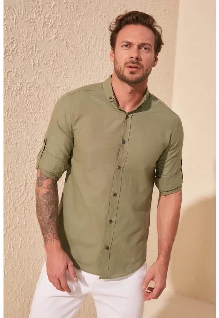 Риза с копчета на яката