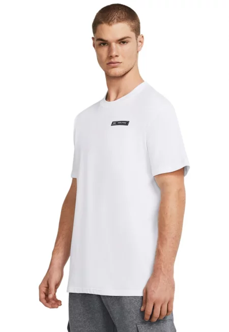 Тениска с овално деколте