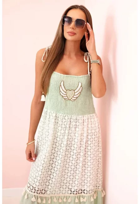 Дълга рокля с пискюли и дантелен модел -