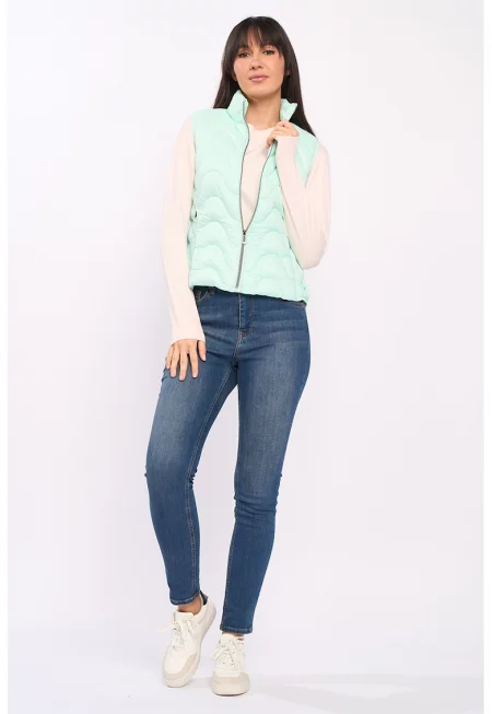 Елек със средновисока яка