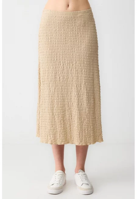 Права рокля с релеф - Бежов