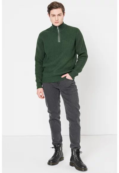 Пуловер с къс цип