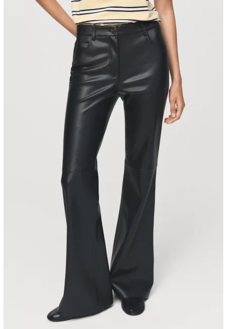 Разкроен панталон от еко кожа - Черен