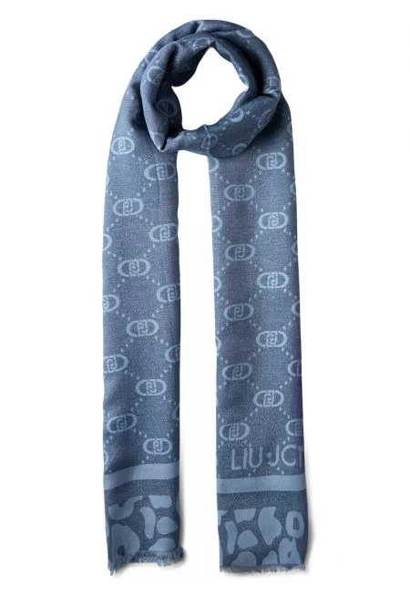 Шал от лурекс с монограм