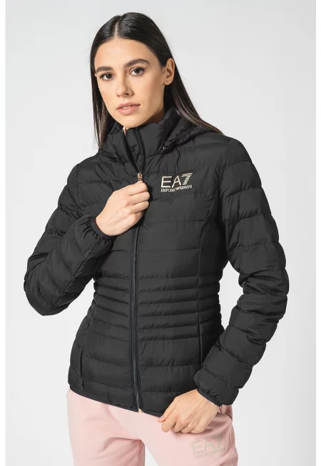 Зимно яке по тялото с качулка