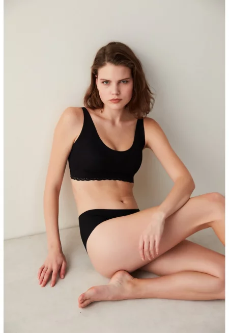Дантелен сутиен Longline - Черен