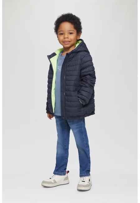 Капитонирано яке с качулка