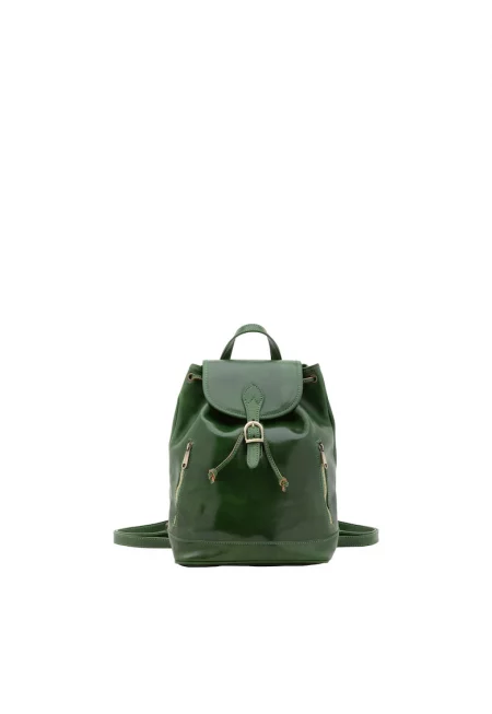 Кожена раница с капаче