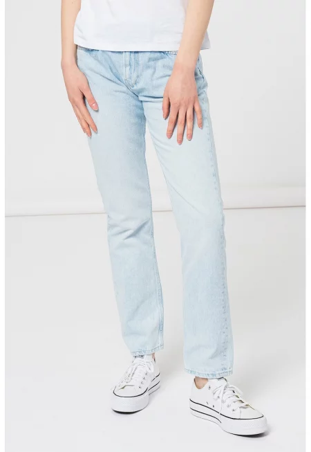 Прави дънки