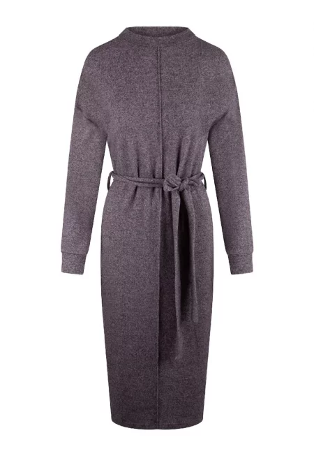 Рокля с овално деколте и средновисока талия