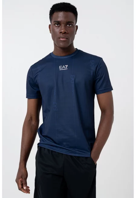 Слим тениска с овално деколте