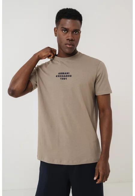 Тениска с овално деколте и лого