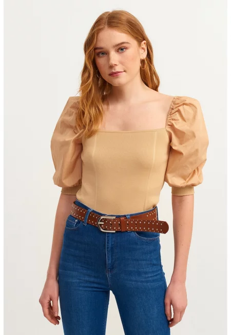 Блуза с квадратно деколте