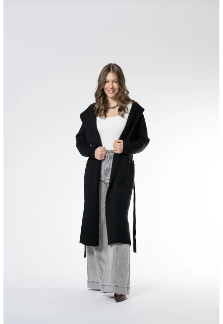 Дълга жилетка с качулка и колан