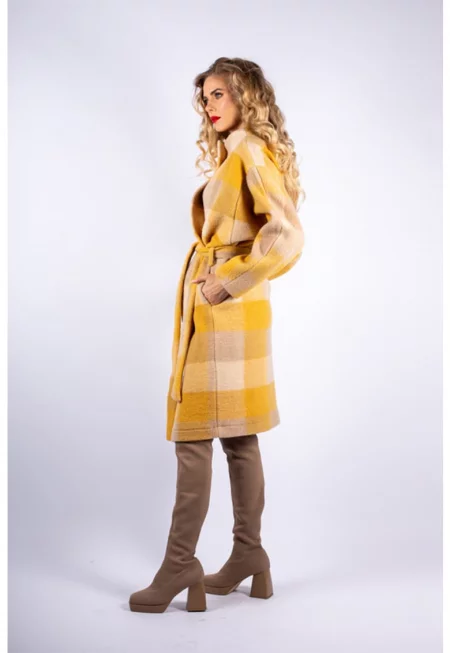 Палто на каре с вълна