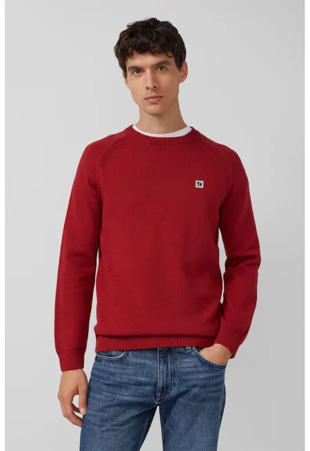 Пуловер с овално деколте