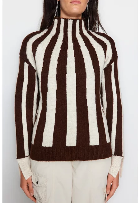 Раиран пуловер с паднали ръкави