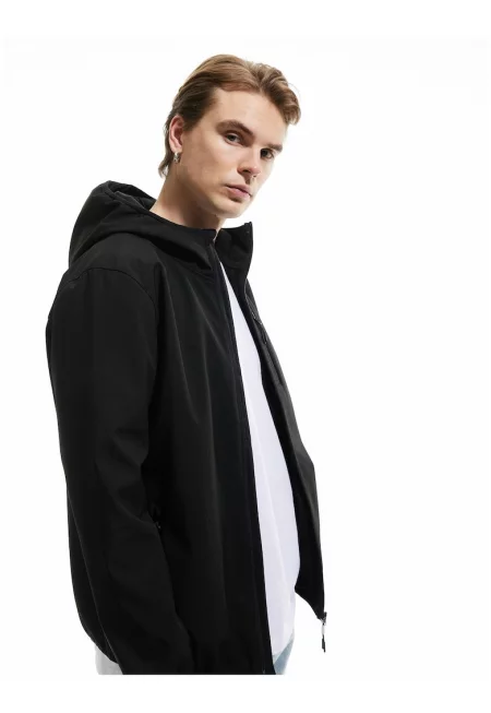 Яке с качулка и джобове с цип