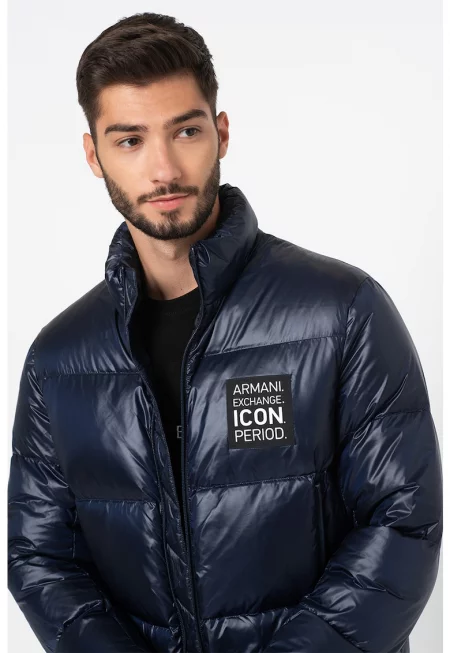 Зимно яке с пухена вата и пришито лого