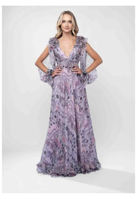 Дълга копринена рокля с принт и драматични къдрици