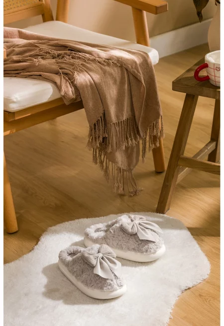 Домашни пантофи от еко пух с панделка