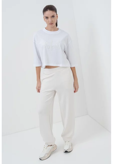 Къса тениска с овално деколте