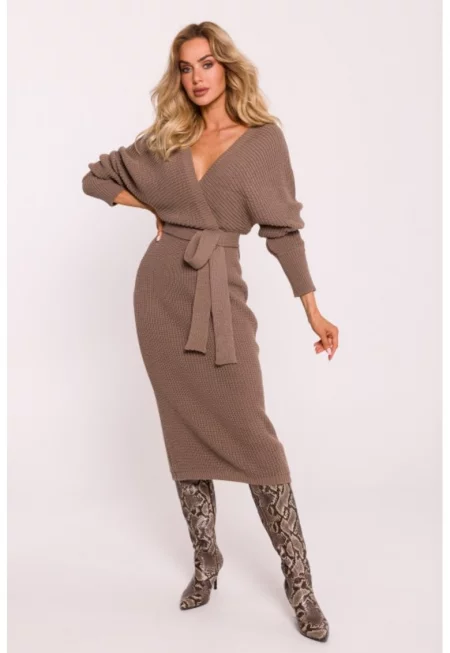 Плетена рокля с браздирано деколте и колан -  Тъмно бежово -