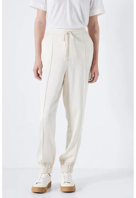 Скосен спортен панталон с връзка - Крем