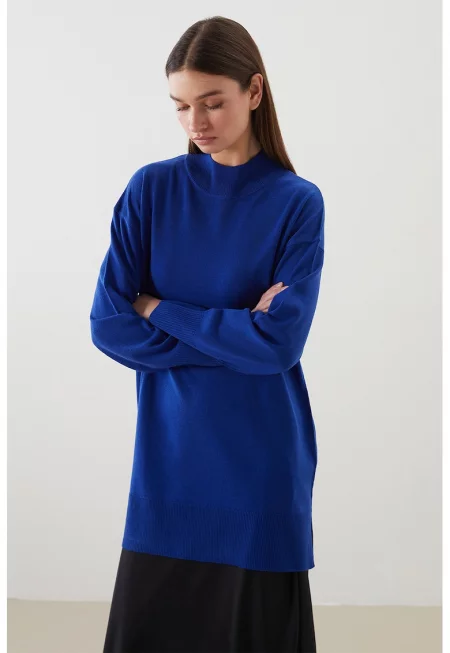 Свободен пуловер с цепки