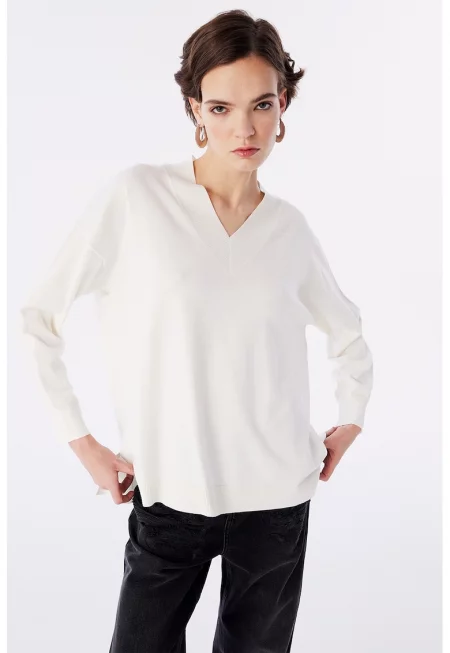 Свободен шпиц пуловер