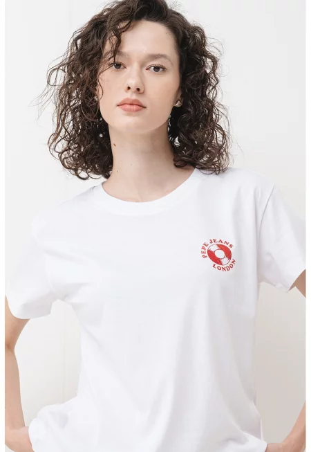 Тениска с овално деколте и графична шарка на гърба