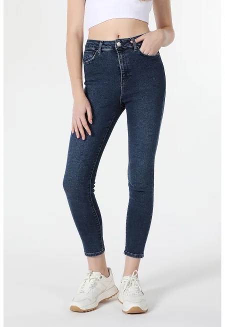 Вталени дънки над глезена - Тъмносин