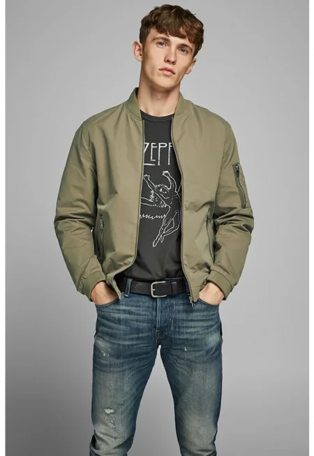 Яке бомбър с джобове с цип