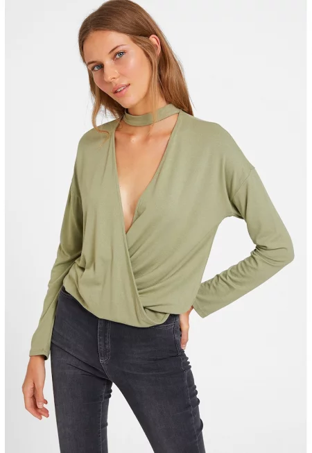 Застъпена блуза с отвори