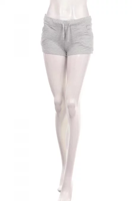 Дрехи Къси панталони H&M DIVIDED
