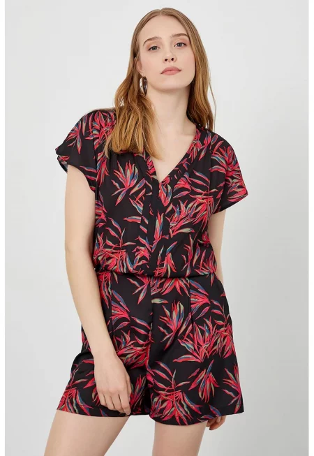 Къс гащеризон с шпиц и джобове - Червен/Зелен/Черен