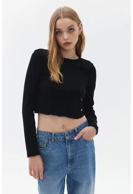 Къса блуза с дълги ръкави