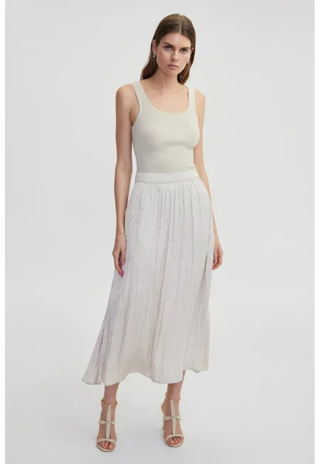 Рокля с джоб и декоративни камъни - Светло бежово