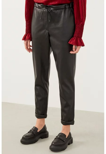 Скъсен панталон с висока талия - Черен