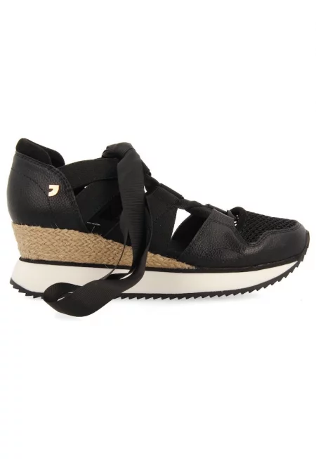 Спортни обувки Muir с еко кожа и отвори - Черен