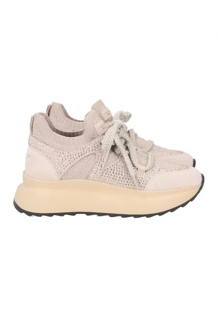 Спортни обувки с декоративни камъни