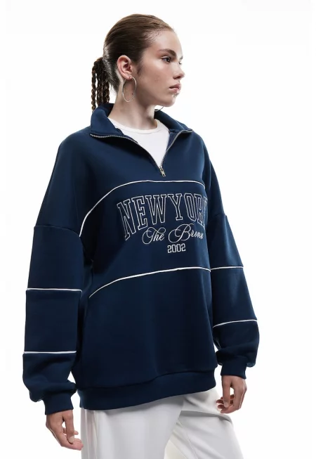 Свободен суитшърт с къс цип