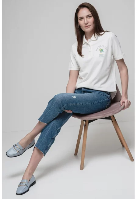 Тениска с яка и бродирано лого - Бял